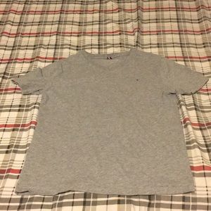 grey tommy hilfiger shirt
